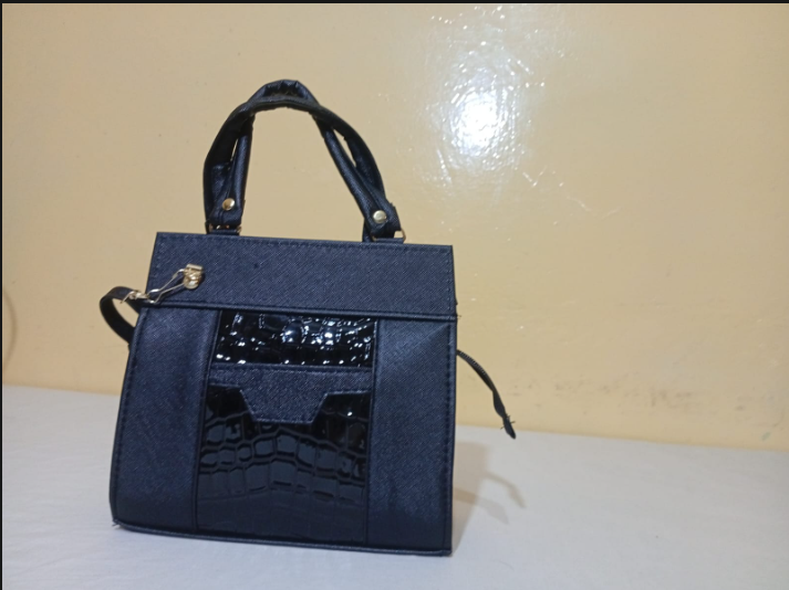 BOLSO MINI TIPO CROSS BODY