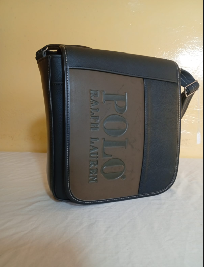 MARICONERA EN POLIPIEL PREMIUM
