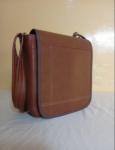 MARICONERA EN POLIPIEL PREMIUM