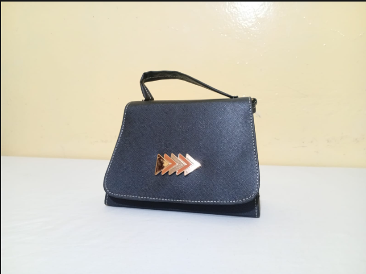BOLSO MINI TIPO CROSS BODY
