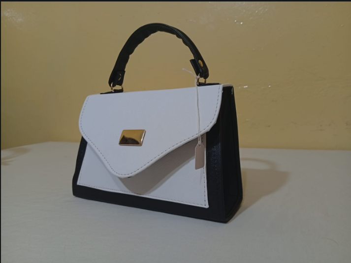 BOLSO MINI TIPO CROSS BODY