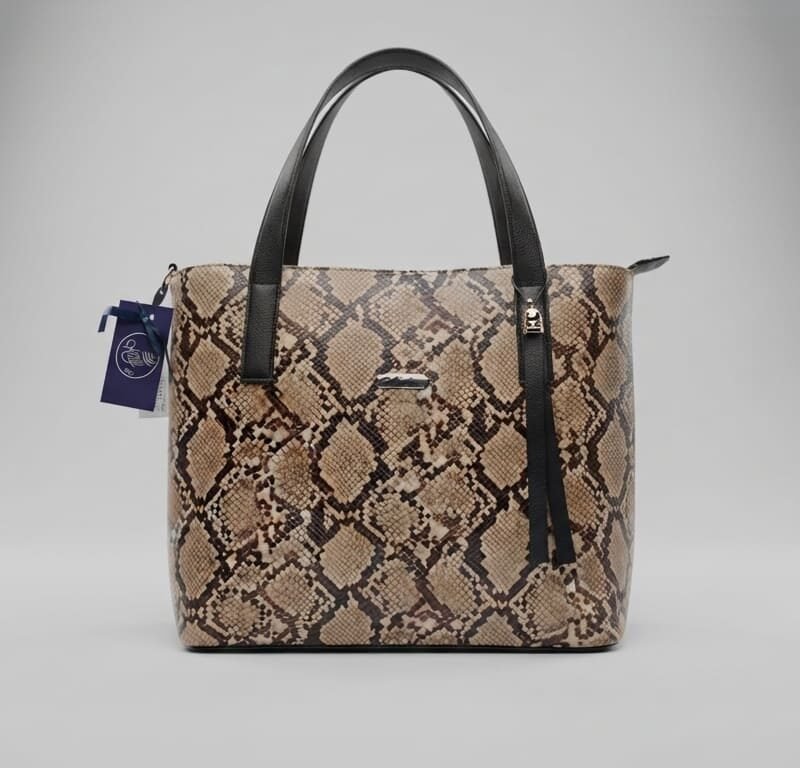 handbag studio product photography 20260914210437
